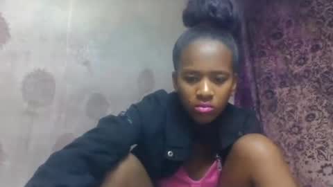 Snapshot of estancelee chatting on June 30, 2026, 5:03 pm estancelee online show from June 30, 2026, 5:03 pm