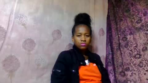 Snapshot of estancelee chatting on July 13, 2026, 10:51 am estancelee online show from July 13, 2026, 10:51 am