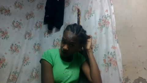 Snapshot of estancelee chatting on July 28, 2026, 11:50 am estancelee online show from July 28, 2026, 11:50 am