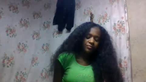 Snapshot of estancelee chatting on July 29, 2026, 9:29 am estancelee online show from July 29, 2026, 9:29 am