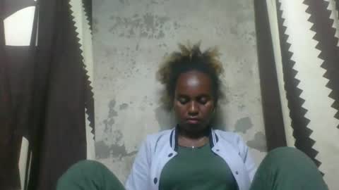 Snapshot of estanie chatting on October 14, 2025, 8:48 am estanie online show from October 14, 2025, 8:48 am