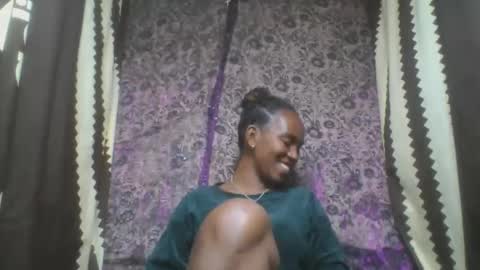 Snapshot of estanie chatting on October 22, 2025, 6:51 pm estanie online show from October 22, 2025, 6:51 pm