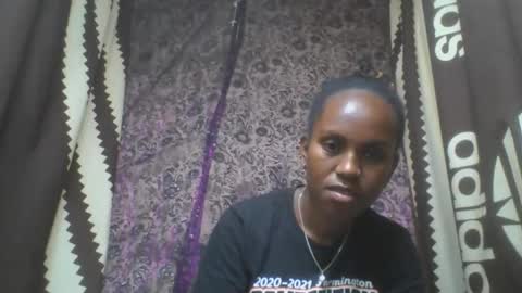 Snapshot of estanie chatting on October 25, 2025, 8:25 pm estanie online show from October 25, 2025, 8:25 pm