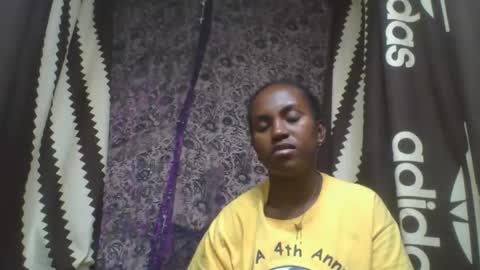 Snapshot of estanie chatting on October 26, 2025, 7:20 pm estanie online show from October 26, 2025, 7:20 pm