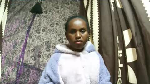 Snapshot of estanie chatting on November 9, 2025, 7:06 am estanie online show from November 9, 2025, 7:06 am