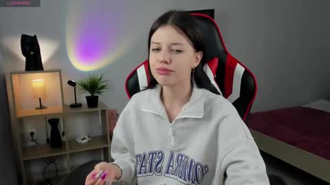 esteria online show from December 10, 2024, 5:33 pm