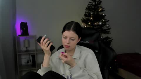 esteria online show from December 22, 2024, 1:55 am