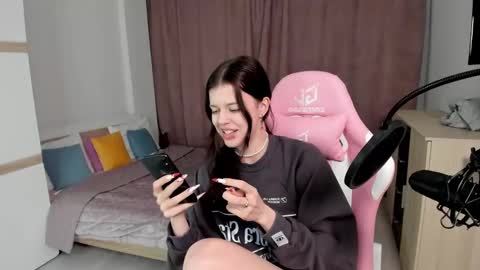 esteria online show from January 4, 2025, 12:05 am