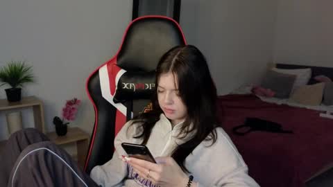 esteria online show from January 24, 2025, 6:24 am