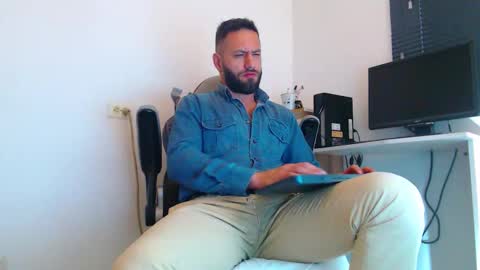 esteban online show from February 14, 2026, 2:14 pm