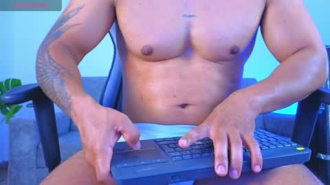 ESTEBAN online show from April 11, 2026, 2:16 am