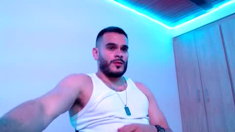 Snapshot of esteban_fer chatting on December 7, 2024, 6:32 am Esteban Fernandez online show from December 7, 2024, 6:32 am