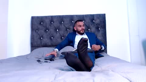 Snapshot of esteban_fer chatting on September 8, 2025, 3:00 pm Esteban Fernandez online show from September 8, 2025, 3:00 pm