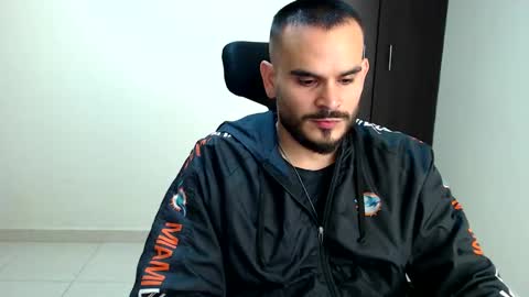 Esteban Fernandez online show from November 14, 2025, 8:51 pm