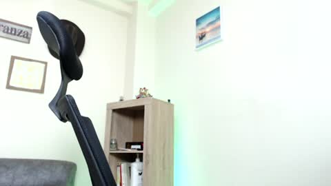 Snapshot of esteban_fer chatting on June 18, 2026, 5:08 am Esteban Fernandez online show from June 18, 2026, 5:08 am