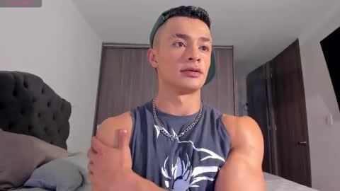 Snapshot of esteban_stud97 chatting on November 1, 2025, 8:33 pm Esteban Stud online show from November 1, 2025, 8:33 pm