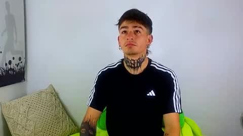 Snapshot of estebanchar_ chatting on March 5, 2025, 10:22 am Esteban independent model online show from March 5, 2025, 10:22 am