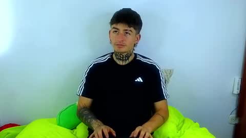 Snapshot of estebanchar_ chatting on March 5, 2025, 1:28 pm Esteban independent model online show from March 5, 2025, 1:28 pm