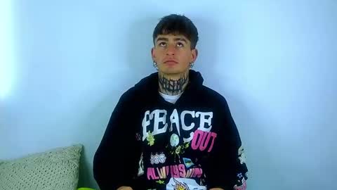 Snapshot of estebanchar_ chatting on March 12, 2025, 12:15 pm Esteban independent model online show from March 12, 2025, 12:15 pm