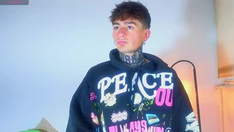 Snapshot of estebanchar_ chatting on October 20, 2025, 10:59 am Esteban independent model online show from October 20, 2025, 10:59 am