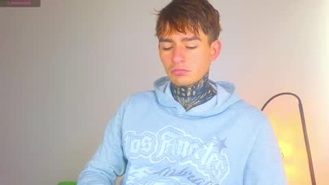 Snapshot of estebanchar_ chatting on January 14, 2026, 1:06 pm Esteban independent model online show from January 14, 2026, 1:06 pm