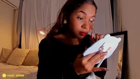 estefy_arroyo1 online show from October 5, 2025, 6:23 am