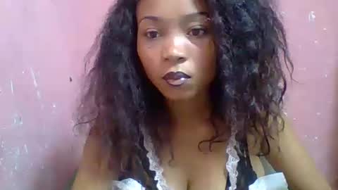 estelah20 online show from October 8, 2025, 6:00 am