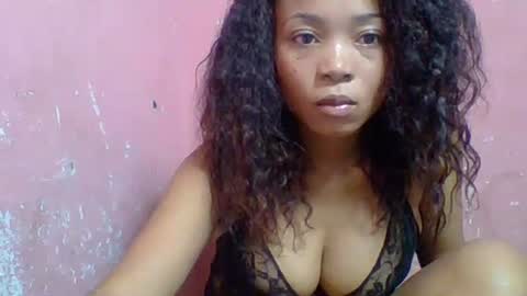 estelah20 online show from October 15, 2025, 7:19 am