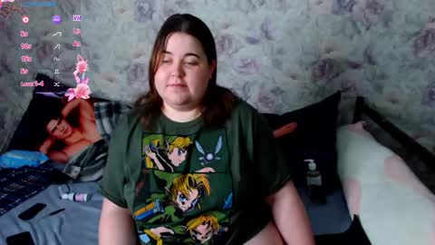 estelle_hicks online show from December 6, 2024, 6:28 pm