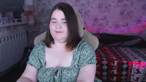 estelle_hicks online show from March 18, 2026, 6:55 pm