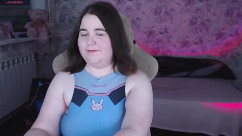 estelle_hicks online show from March 30, 2026, 6:53 pm