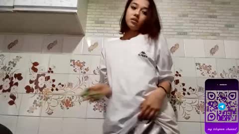 Snapshot of estellekirbo chatting on February 20, 2026, 2:06 pm estellekirbo online show from February 20, 2026, 2:06 pm