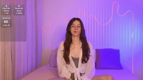 Ester online show from December 5, 2024, 9:39 pm