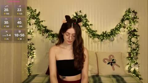 Ester online show from December 25, 2024, 8:07 pm