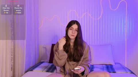 Ester online show from January 19, 2025, 9:02 pm