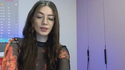 Ester online show from October 20, 2025, 10:32 pm