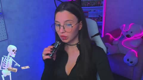 Ester online show from January 27, 2025, 9:44 pm