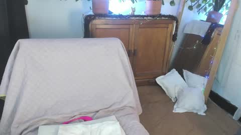 - E S T R E L L A  M I L F - online show from December 27, 2024, 5:52 am