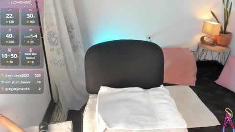 - E S T R E L L A  M I L F - online show from February 16, 2025, 4:20 am