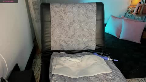 - E S T R E L L A  M I L F - online show from March 12, 2025, 4:30 am