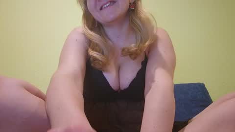 estrellawalters online show from January 25, 2025, 3:52 pm