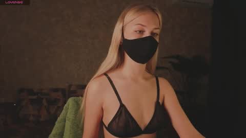 Sophia online show from April 14, 2026, 11:22 pm