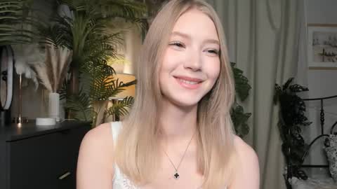 Natalie online show from October 19, 2025, 5:41 am