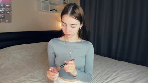 Snapshot of eternity_is_endless chatting on January 19, 2025, 7:25 am Mary online show from January 19, 2025, 7:25 am