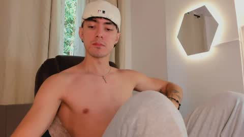 Snapshot of etham_wolf1 chatting on April 10, 2026, 3:50 pm etham_wolf1 online show from April 10, 2026, 3:50 pm