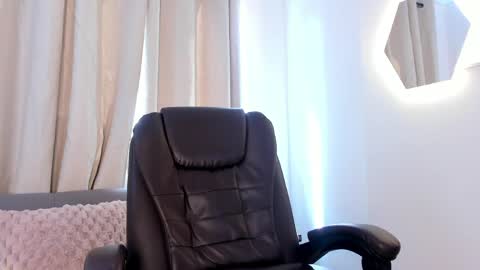 Snapshot of etham_wolf1 chatting on April 18, 2026, 7:07 pm etham_wolf1 online show from April 18, 2026, 7:07 pm