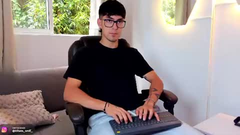 Snapshot of etham_wolf1 chatting on June 11, 2026, 6:50 pm etham_wolf1 online show from June 11, 2026, 6:50 pm