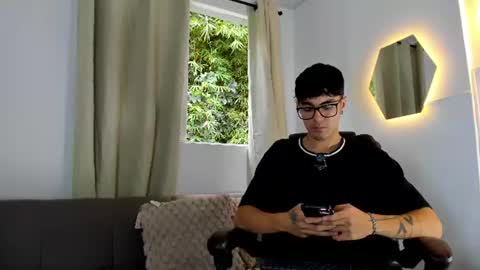 Snapshot of etham_wolf1 chatting on August 1, 2026, 6:07 pm etham_wolf1 online show from August 1, 2026, 6:07 pm