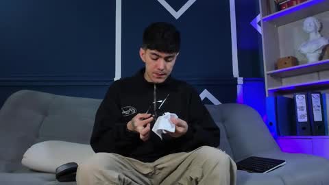 Etham online show from September 11, 2025, 12:05 pm