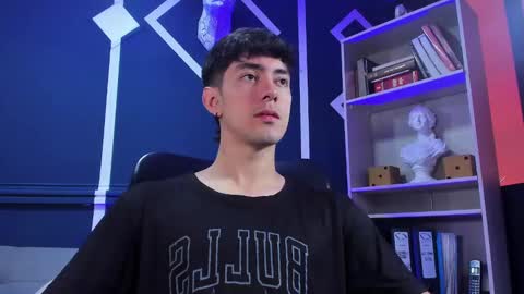 Etham online show from October 1, 2025, 1:17 pm